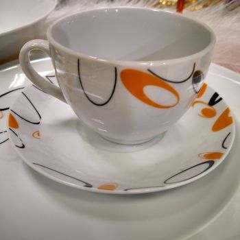 СЕРВИЗ ЗА КАФЕ ИЛИ ЧАЙ 6+6 - АБСТРАКТ В ОРАНЖЕВО-ЧЕРНО