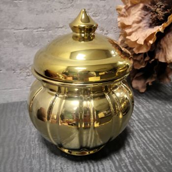 БУРКАН / ВАЗА С КАПАК - ЗЛАТНИ НЮАНСИ