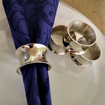 КОМПЛЕКТ ПРЪСТЕНИ ЗА САЛФЕТКИ 4 броя - КЛАСИКА И СТИЛ