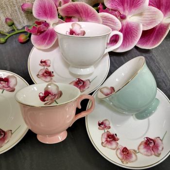 ПОРЦЕЛАНОВ СЕРВИЗ ЗА КАФЕ 6 ЧАШИ И 6 ЧИНИЙКИ- РОЗОВА МАГИЯ 
