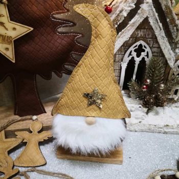 КОЛЕДНА ДЕКОРАЦИЯ ГНОМ - КОЖЕНА КОЛЕДА