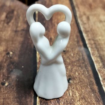 Порцеланова фигурка - Младоженци