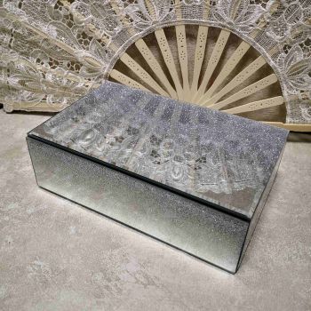 КУТИЯ ЗА БИЖУТА ИЛИ СНИМКИ - БРУКАТЕН БЛЯСЪК