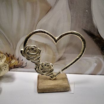 ДЕКОРАЦИЯ СЪРЦЕ - ЛЮБОВ И РОЗИ