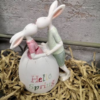 ЛУКСОЗНА ВЕЛИКДЕНСКА ФИГУРКА - ПАСТЕЛНА ЛЮБОВ