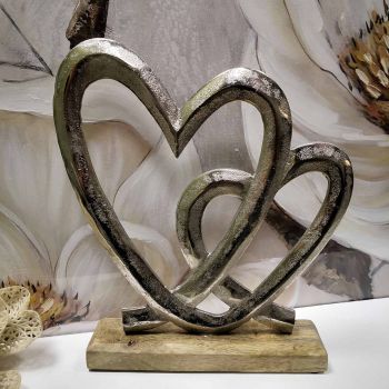 ДЕКОРАТИВНА ФИГУРА СЪРЦА - ПРЕПЛЕТЕНИ СЪДБИ