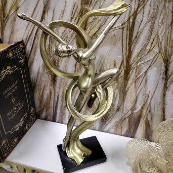 ФИГУРА ГИМНАСТИЧКА С ЛЕНТА -  ЗЛАТНИТЕ МОМИЧЕТА