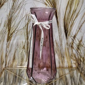 СТЪКЛЕНА ВАЗА - ЦВЯТ И ЕФИРНОСТ