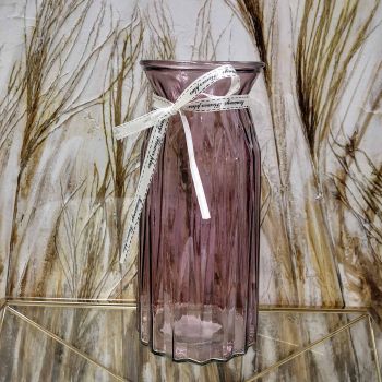 СТЪКЛЕНА ВАЗА - ЦВЯТ И ЕФИРНОСТ