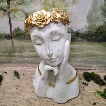 КАШПА ЖЕНСКО ЛИЦЕ - ВЕНЕЦ ОТ ЗЛАТНИ РОЗИ