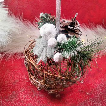 ДЕКОРАЦИЯ ТОПКА ЗА УКРАСА - БОРОВИ КЛОНКИ