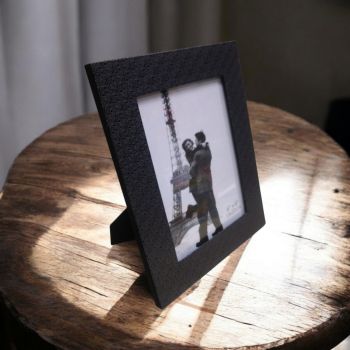 РАМКА ЧЕРНА КОЖА - СПОМЕНИ В ПРЕГРЪДКИ