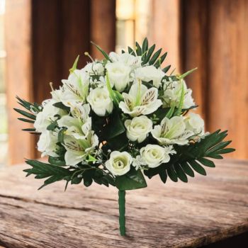 БУКЕТ ОТ РОЗИ И ЛИЛИУМИ 47 СМ 