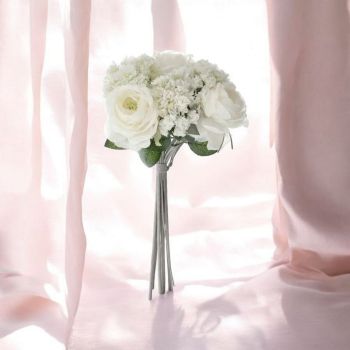 БУКЕТ БЕЛИ РОЗИ