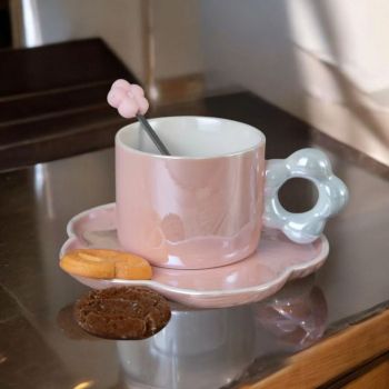 КОМПЛЕКТ ОТ ЧАША , ЧИНИЙКА И ЛЪЖИЧКА /розова/ - ПРОЛЕТЕН ЦВЯТ