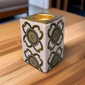 СВЕЩНИК - ЦВЕТЯТА НА ЗОРАТА