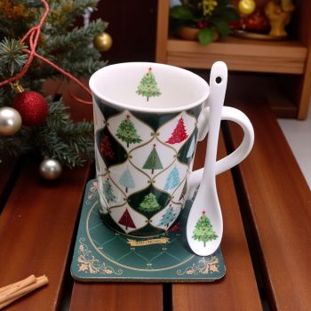 КОЛЕДНА ЧАША С ЛЪЖИЧКА И ПОДЛОЖКА В ПОДАРЪЧНА КУТИЯ  - ЕЛХА В ЧУДНА ПРЕМЯНА