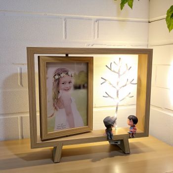 РАМКА ЗА СНИМКА СЪС СВЕТЕЩ ЕЛЕМЕНТ И ДЕКОРАЦИЯ - МИГ ЗА ВЕЧНОСТ 