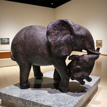 ФИГУРА СЛОНОВЕ - ЛЮБОВ И НЕЖНОСТ В САВАНАТА