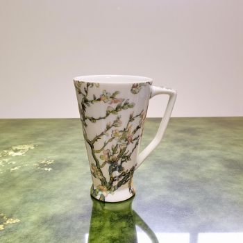 ПОРЦЕЛАНОВА ЧАША ЗА ШРАПЕ / ЧАЙ  500мл ПО КАРТИНА НА ВАН ГОГ - ЦЪФНАЛИ БАДЕМИ бял фон