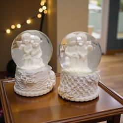 ПРЕСПАПИЕ / МАЛКА СНЕЖНА ТОПКА АНГЕЛ - ВИХРЕН ТАНЦ НА СНЕЖИНКИ