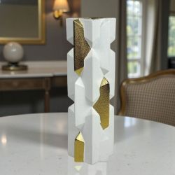 ВАЗА 44см - КЛАСИКА В БЯЛО И ЗЛАТО