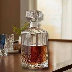 СТЪКЛЕНА БУТИЛКА ЗА АЛКОХОЛ - РЕШЕТКА ОТ СТРАСТ