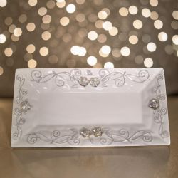 ПЛАТО С РЕЛЕФНИ ОРНАМЕНТИ ОТ СРЕБРИСТИ ЦВЕТЯ - СРЕБЪРНА ПРОЛЕТ