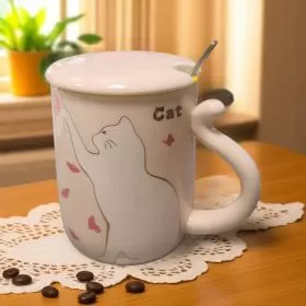 ЧАША С ЛЪЖИЧКА И КАПАЧЕ - ОПАШАТ ЛЮБИМЕЦ