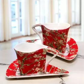 СЕРВИЗ ЗА КАФЕ ЕСПРЕСО 60 мл /4 чаши + 4 чинии /  ПО КАРТИНА НА ВАН ГОГ - ЦЪФНАЛИ БАДЕМИ червен фон