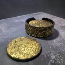 ПОДЛОЖКИ ЗА ЧАШИ КОМПЛЕКТ ОТ 6 броя КРЪГЛИ - ЗЛАТНИ ОТЛЯСЪЦИ