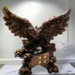 ФИГУРА ОРЕЛ - ЦАР НА НЕБЕСАТА