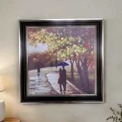 КАРТИНА С РАМКА 34см*34см - ЛЮБОВ ПОД ДЪЖДА