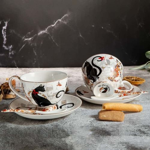 СЕРВИЗ ИНТИМ ЗА КАФЕ ИЛИ ЧАЙ 2 ЧАШИ И 2 ЧИНИЙКИ - ЧЕРНА КОТКА,БЯЛ КОТАРАК