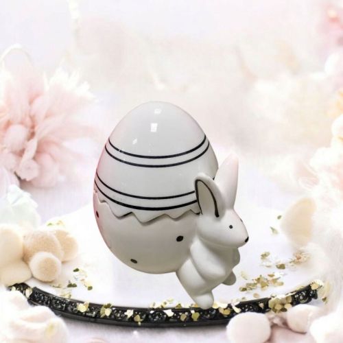 КУПА/ЯЙЦЕ - ЧЕРНО-БЯЛА КЛАСИКА