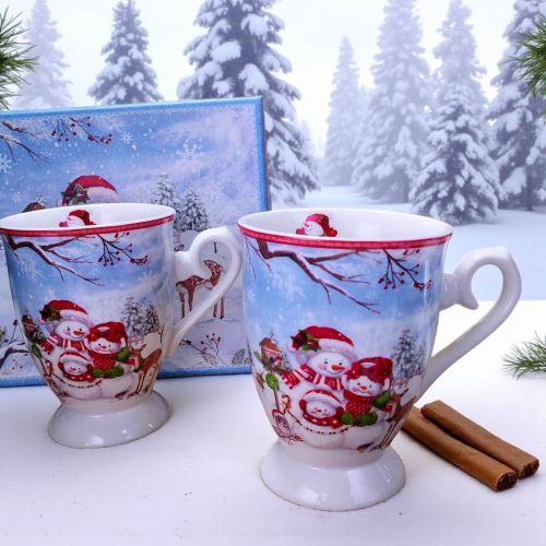 КОЛЕДНА ЧАША С ЛЪЖИЧКА / комплект 2 броя / - ВЕСЕЛИТЕ СНЕЖКОВЦИ 