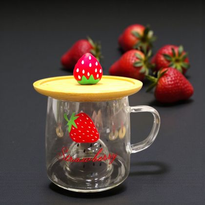 СТЪКЛЕНА ЧАША С ДЕКОРАЦИЯ ЯГОДА - ВКУСЪТ НА СТРАСТТА