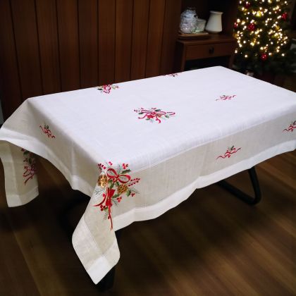 КОЛЕДНА ПОКРИВКА ЗА МАСА С БРОДЕРИЯ 130см*180см - КОЛЕДНА ЗВЕЗДА И ШИШАРКИ