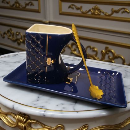 КОМПЛЕКТ ОТ ЧАША , ЧИНИЙКА И ЛЪЖИЧКА - ЧАНТА ЗА БАЛА  / тъмно синя /