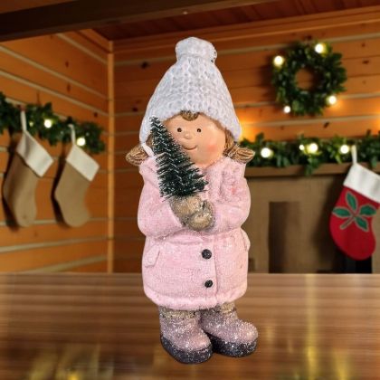 ФИГУРКА ДЕТЕ МОМИЧЕ - ИГРИ В СНЕГА