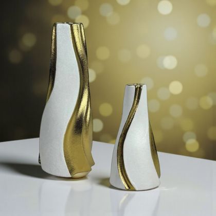 КОМПЛЕКТ ВАЗА И СВЕЩНИК - ИЗКУСТВО В БЯЛО И ЗЛАТНО