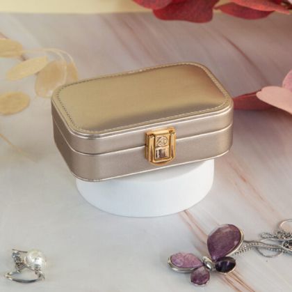 КУТИЯ ЗА БИЖУТА - НЕЖНОСТ И УДОБСТВО