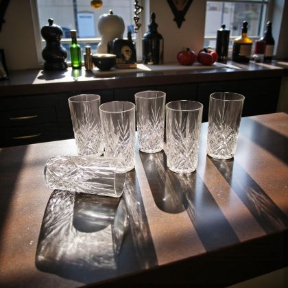 ЧАШИ ЗА ВОДА / БЕЗАЛКОХОЛНО  6 броя - СТЪКЛЕНА РЕШЕТКА