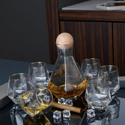 СЕТ ЗА УИСКИ 7 ЧАСТИ С НАКЛОНЕНИ ЧАШИ /гарафа+6 чаши/ - ЗЛАТНИ РИНГОВЕ