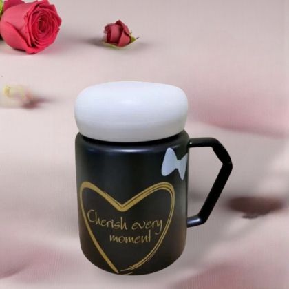 ЧАША С КАПАЧЕ с надпис ДА ЦЕНИМ МОМЕНТА - ЧЕРНО-БЯЛА СТРАСТ