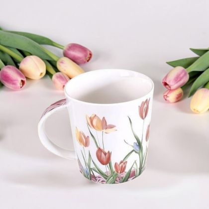 ЧАША В ПОДАРЪЧНА КУТИЯ - ЛАЛЕТАТА И ПРОЛЕТТА