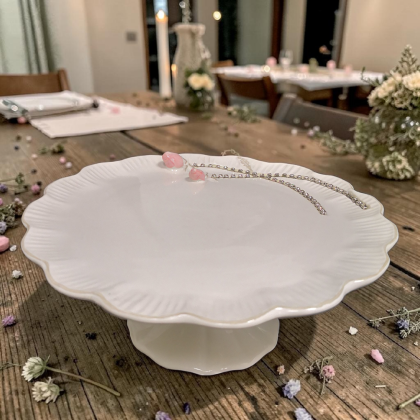 ПЛАТО НА КРАК - СЪВЪРШЕНСТВО В РОЗОВИ ЛИСТЕНЦА