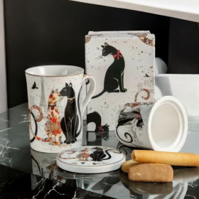 ПОРЦЕЛАНОВА ЧАША  С ЦЕДКА И КАПАЧЕ ЗА ЗАПАРКА НА ЧАЙ - ЧЕРНА КОТКА,БЯЛ КОТАРАК 