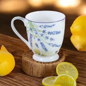 ПОРЦЕЛАНОВА ЧАША В КУТИЯ - С ДЪХ НА ЛИМОНИ И ЛАВАНДУЛА