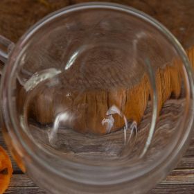 ЧАША С ДВОЙНИ СТЕНИ - СЪРЦЕ ОТ СТЪКЛО